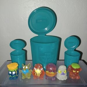 Trash Packs Toys Glow In The Dark